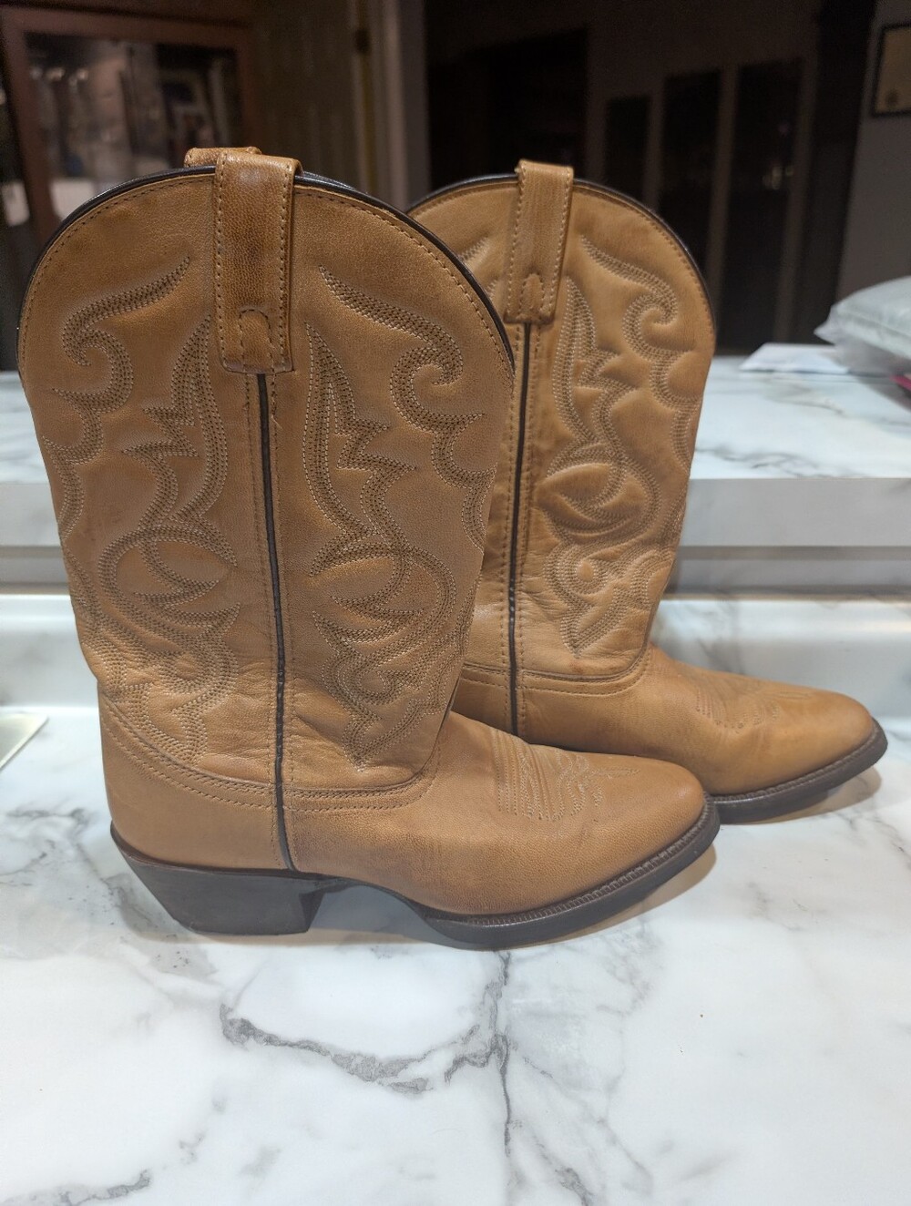 Classic Tan Western Cowboy Boots
